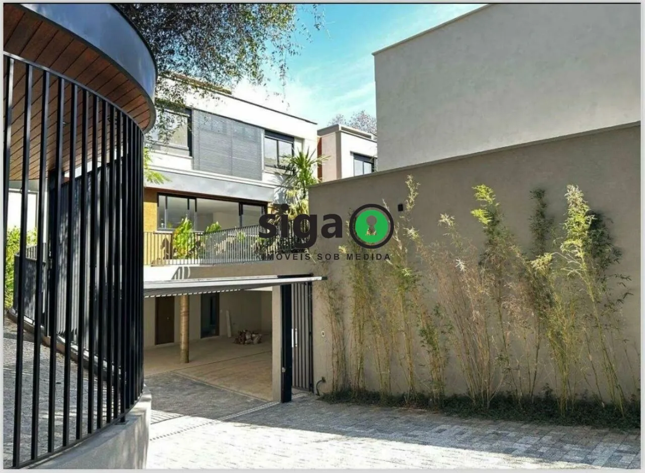 Imagem Casa em Condomínio Fechado à venda no Alto da Boa Vista com 4 Suítes e 4 Vagas - São Paulo