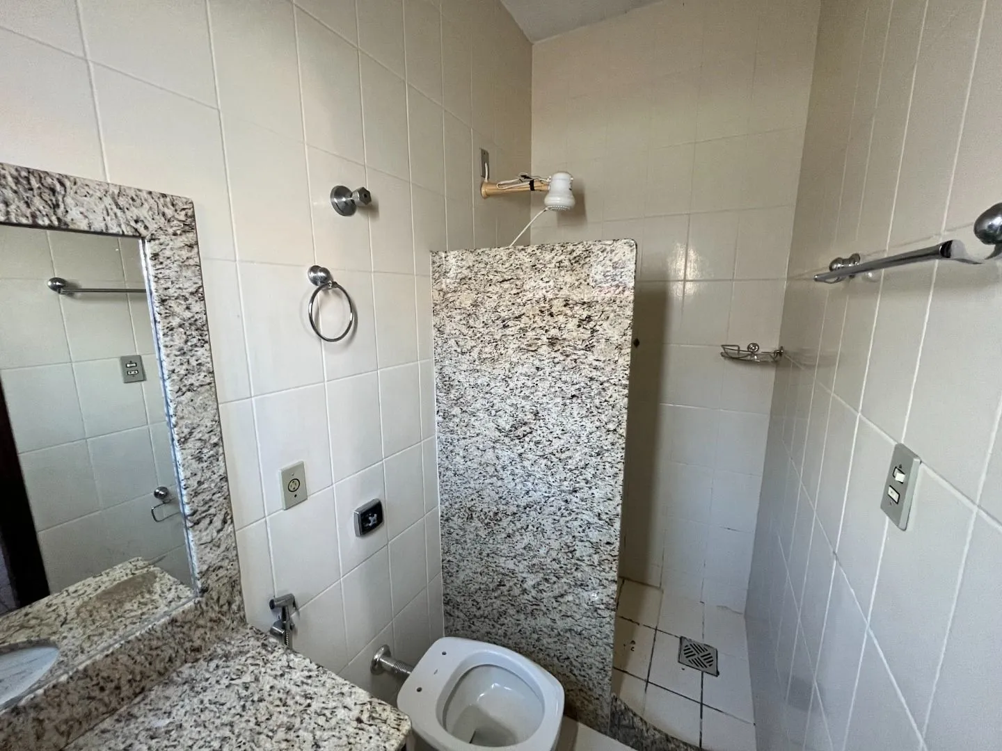 Imagem Casa com 3 dormitórios à venda, 194 m² por R$ 720.000,00 - Alto dos Caiçaras - Patos de Minas/MG