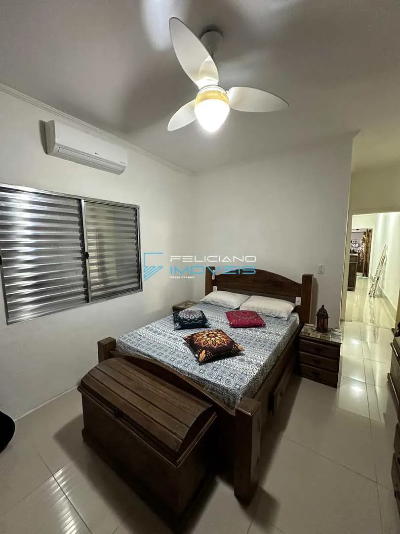 Imagem Casa com 2 quartos, Guilhermina, Praia Grande - R$ 600 mil, Cod: 4113
