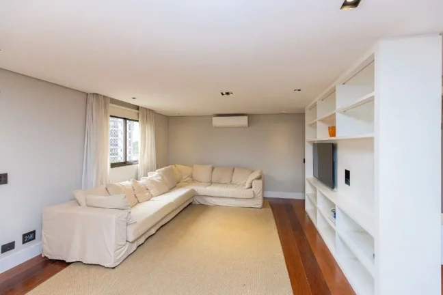 Imagem Apartamento à Venda Em Moema Com 4 Dormitórios Sendo 1 Suíte e 3 Vagas - 1 Por Andar