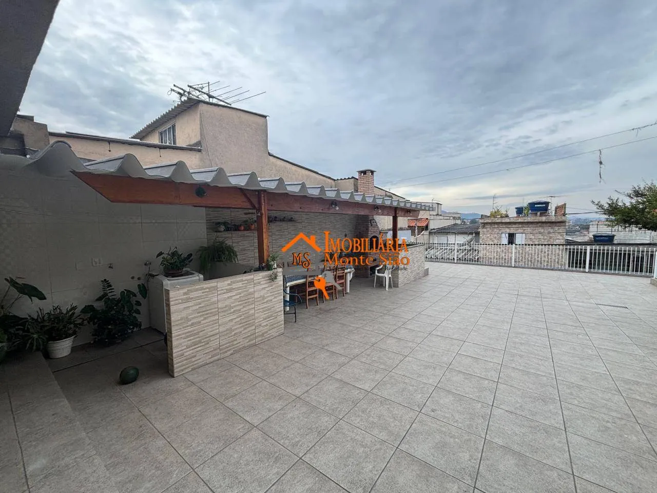 Imagem Sobrado com 4 dormitórios à venda, 100 m² por R$ 730.000,00 - Bela Vista - Guarulhos/SP