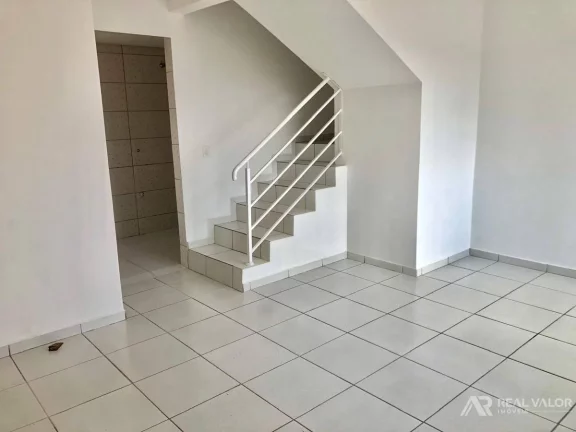 Imagem Lindo Sobrado de Dois Dormitórios à Venda no Bairro Iguaçu em Fazenda Rio Grande