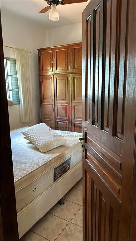 Imagem Fazenda/Sítios/Chácaras de 3 quartos, 137m² no bairro Águas Claras, em Iacanga