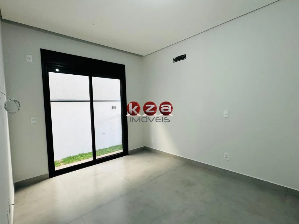 Imagem Casa térrea mobiliada em condomínio à venda em Valinhos-SP, Condomínio MontAlcino com 3 suítes, piscina e 175m². Venha conferir!