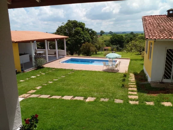Imagem Chácara com 2.750 metros de terreno