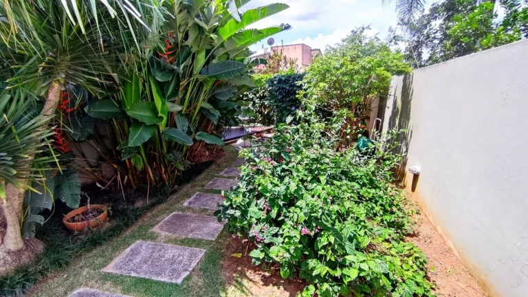 Imagem Casa 4 quartos à venda, 230 m² por R$ 1.200.000 - Chácara das Paineiras - Carapicuíba/SP
