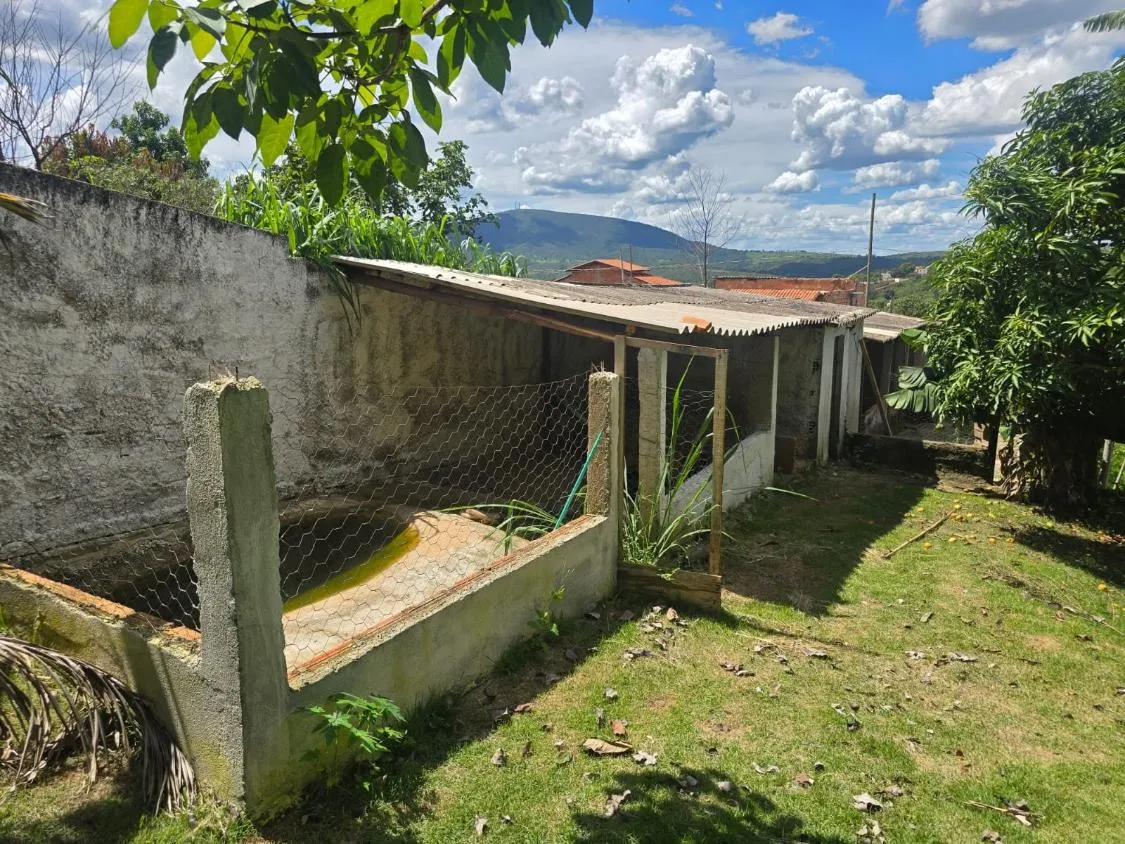 Imagem Vendo excelente sítio em Mateus Leme ,área total de 2.800 m²
