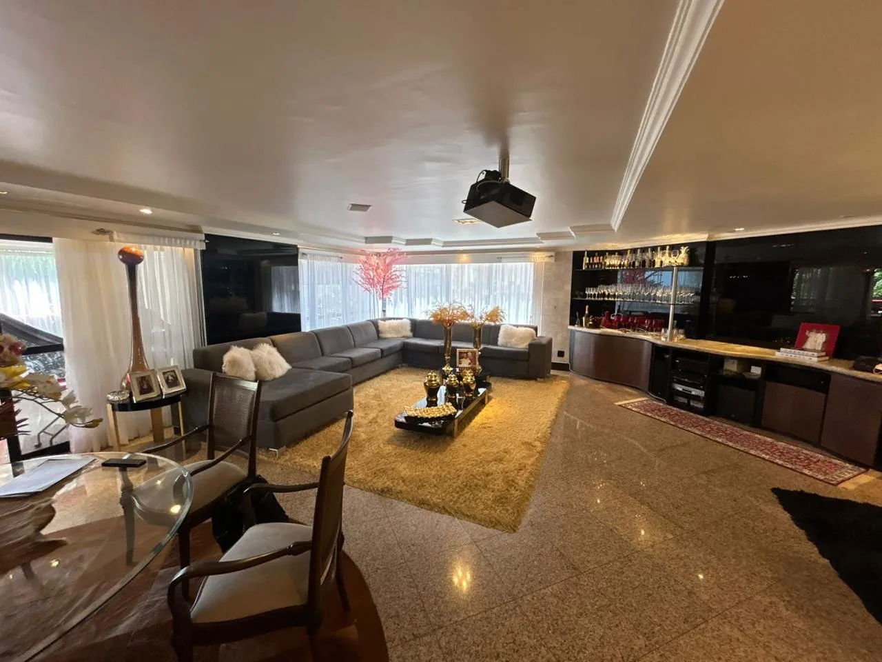 Imagem Apartamento 4 Suítes 4 Vagas Meireles