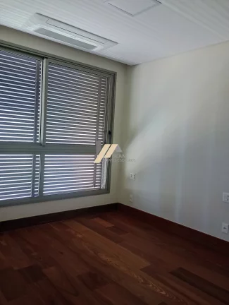 Imagem Apartamento à venda no Cambuí: 3 quartos, 3 suítes, 5 banheiros, 5 vagas de garagem, 257m² - Campinas-SP.