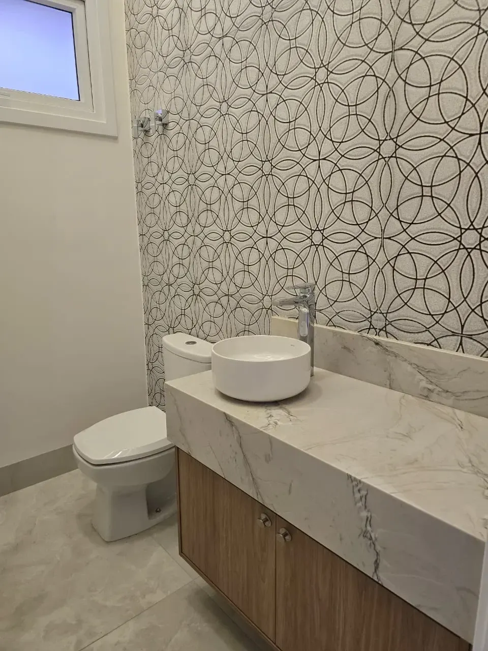 Imagem Imóvel Espetacular à Venda em Araraquara-SP: Casa de Luxo no Condomínio Buona Vita, 3 Suítes e 4 Vagas de Garagem.