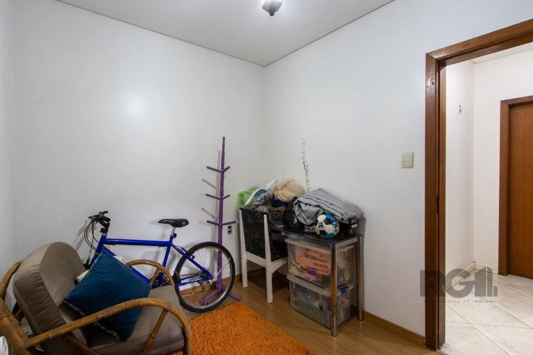 Imagem Casa para Venda - 126.89m², 3 dormitórios, 5 vagas - Azenha