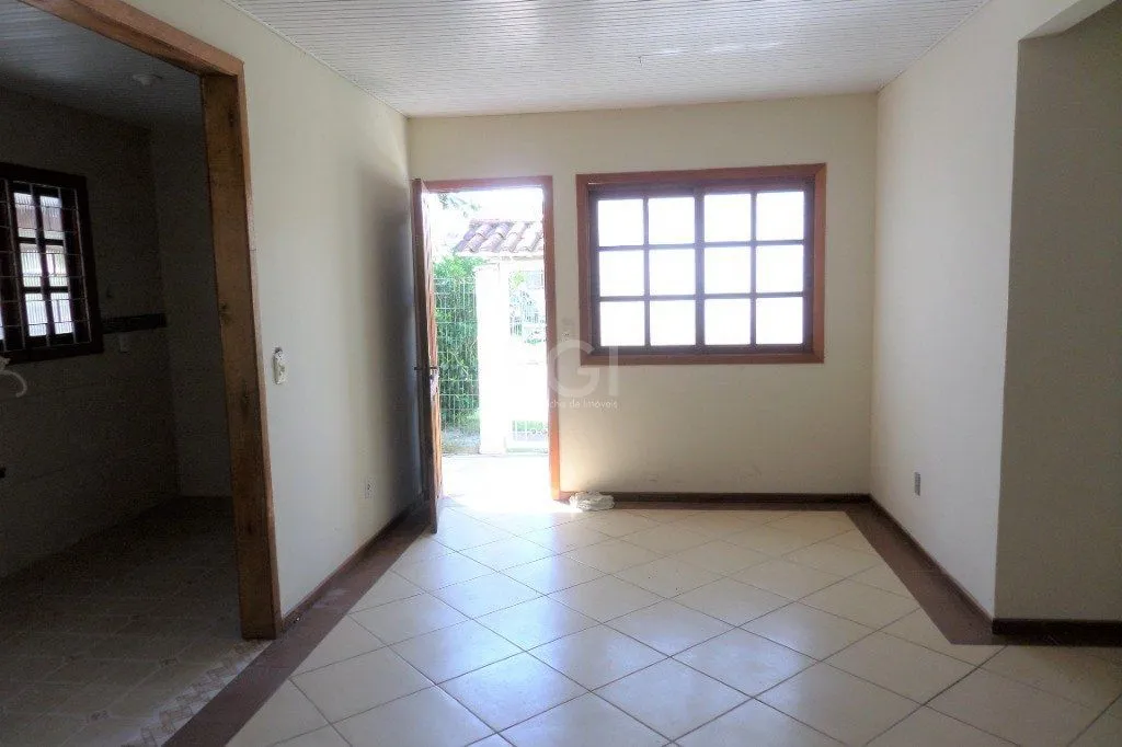 Imagem Casa na Hípica com 3 dormitórios e 2 vagas