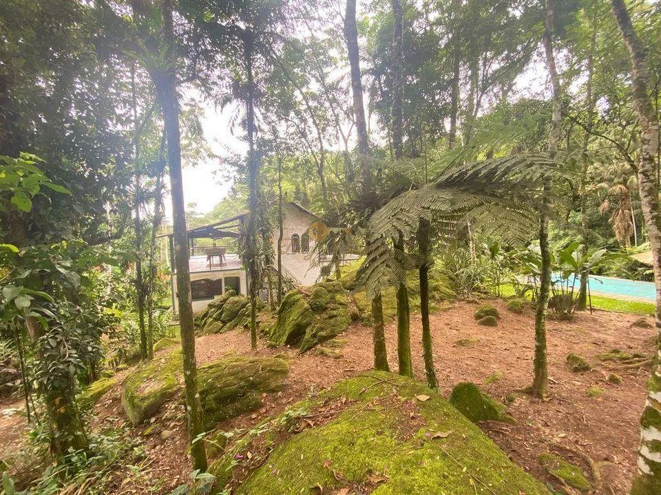 Imagem Casa em Condomínio para Venda em Guapimirim / RJ no bairro Monte Oliveti
