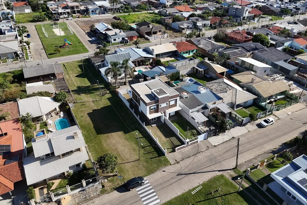 Imagem Casa à venda em Xangri-Lá, Centro, com 3 quartos, 123,78m2