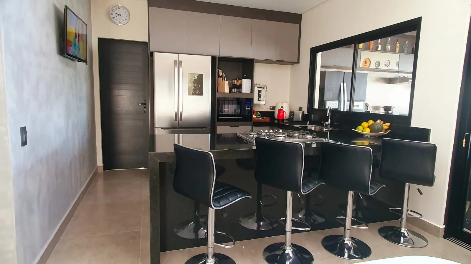 Imagem Luxuosa Casa no Condomínio Ecoresidencial Jequitibá ? 3 Suítes, Piscina, Academia e Muito Mais