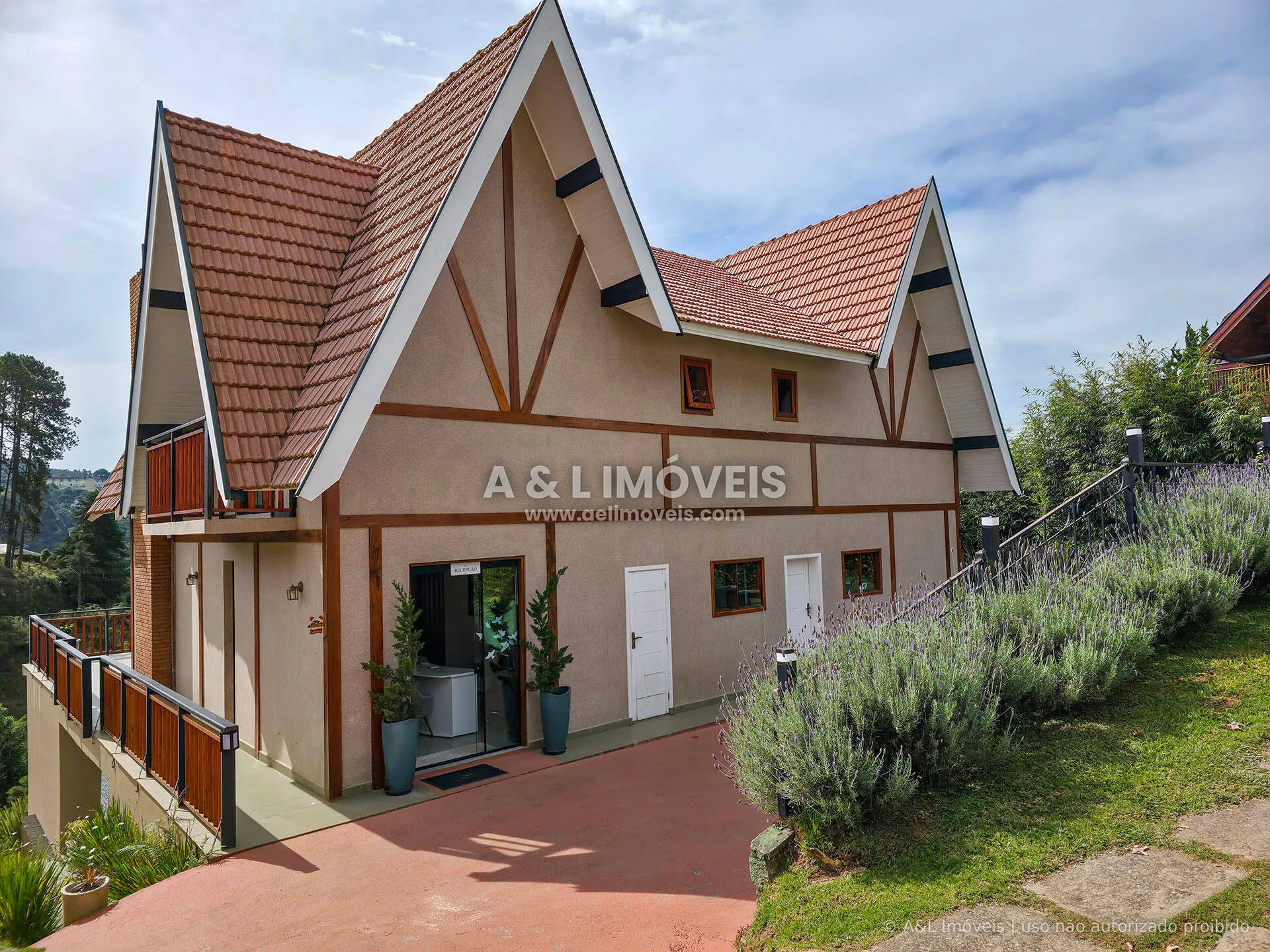 Imagem Pousada à venda com 8 suítes e chalé em Campos do Jordão | 518,55 m²