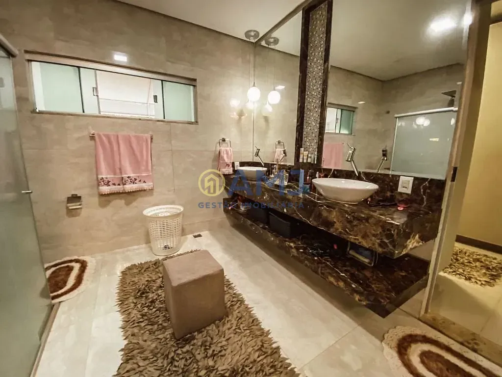 Imagem CHÁCARA DE ALTO PADRÃO À VENDA | CONDOMÍNIO TERRA DO BOI II - HIDROLÂNDIA/GO Porteira Fechada | 2.000 m² de terreno | 625 m² de área construída