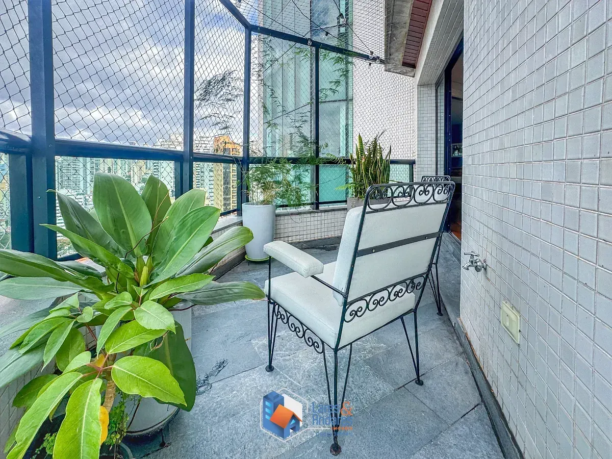 Imagem Apartamento para venda em Aclimação com 3 quartos, sendo 3 suítes, 236m²