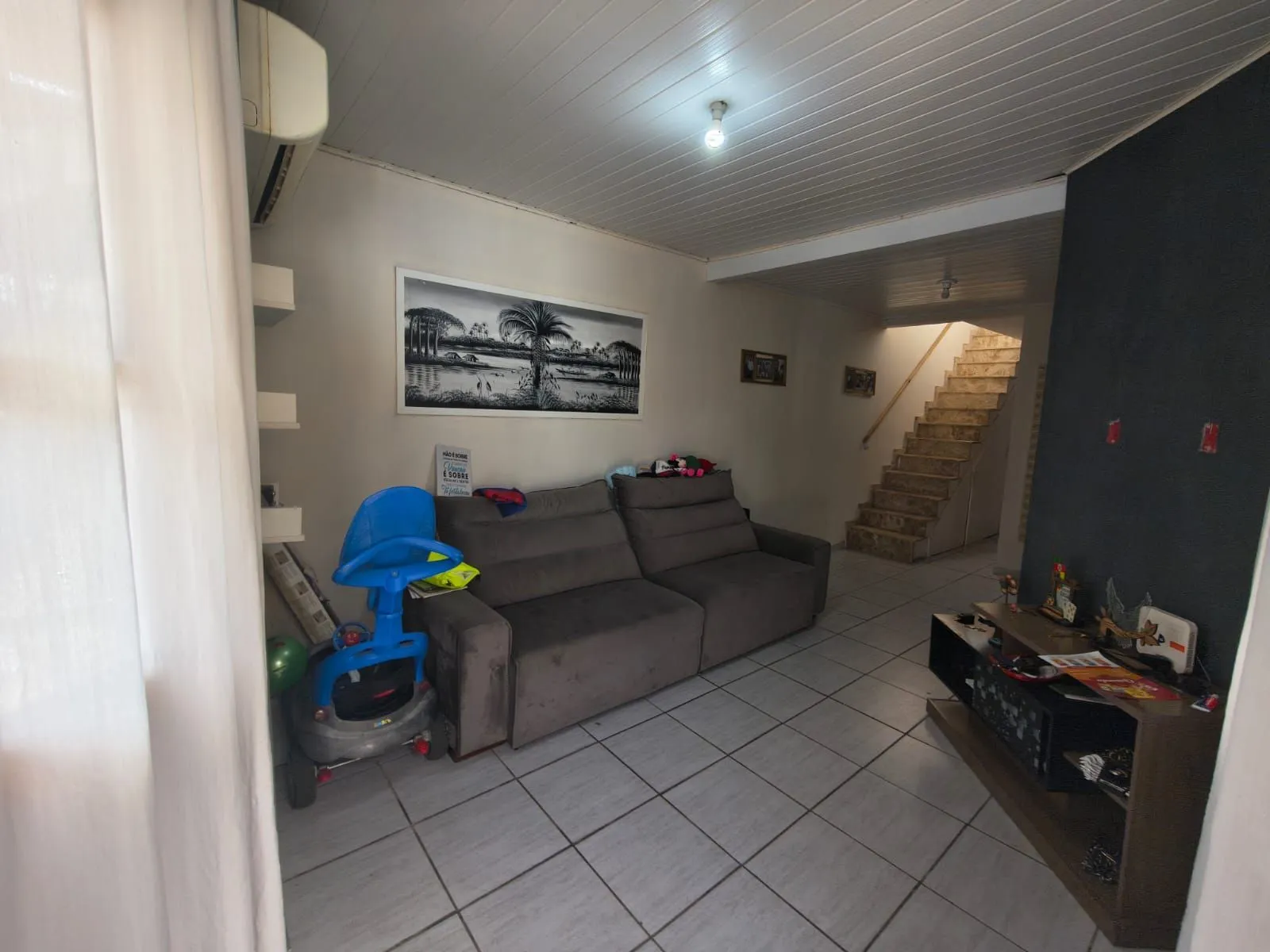 Imagem Casa a venda 3 dormitórios - Restinga - Porto Alegre