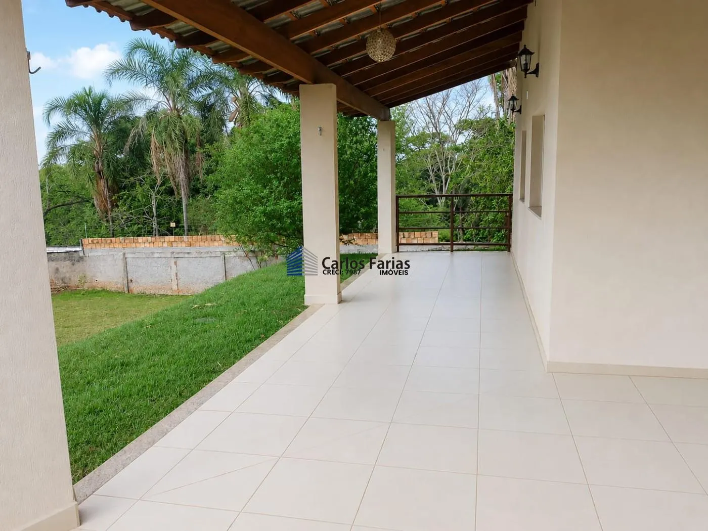 Imagem Casa em Condomínio para Venda em Brasília, Setor Habitacional Jardim Botânico, 4 dormitórios, 1 suíte, 5 banheiros, 2 vagas