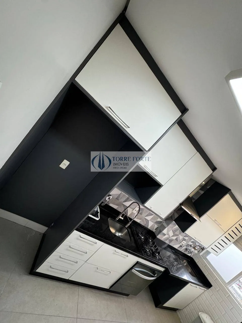 Imagem Lindo apartamento com 60 m², 2 dormitórios sendo 1 suíte, 1 vaga de garagem
