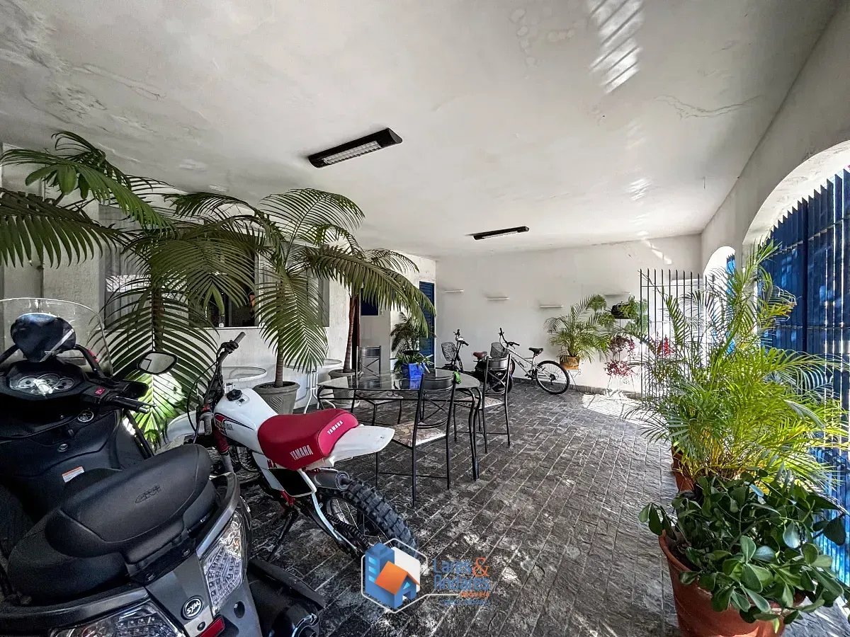 Imagem Sobrado para venda em Jardim Hípico com 3 quartos, sendo 1 suíte, 143m²