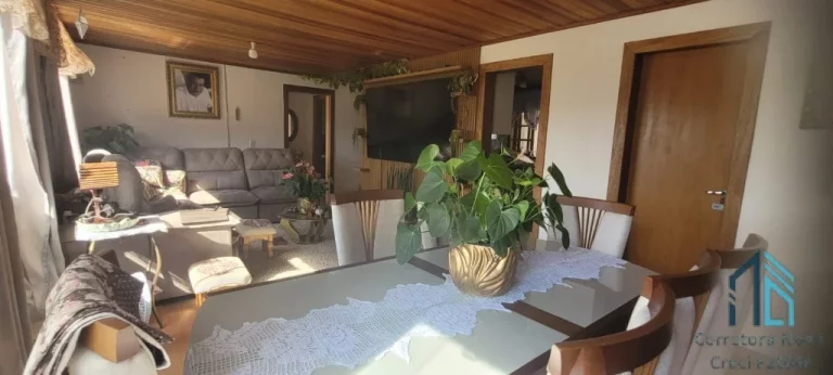 Imagem Chácara LINDA com 3 casas a venda 9.000m2, bem localizada em Contenda - PR