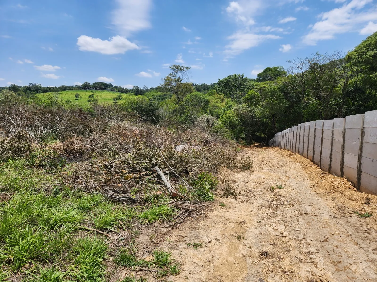Imagem Terreno em loteamento em Araçoiaba
