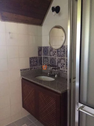 Imagem Sobrado com 3 dormitórios à venda, 145 m² por R$ 1.200.000,00 - Vale Encantado - Campos do Jordão/SP