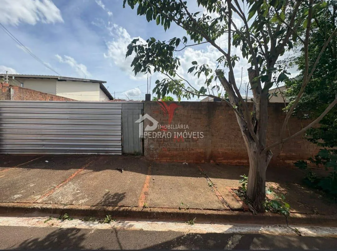 Foto do imóvel Lote/Terreno de 427m² no bairro Jardim Itamaraty, em Lençóis Paulista