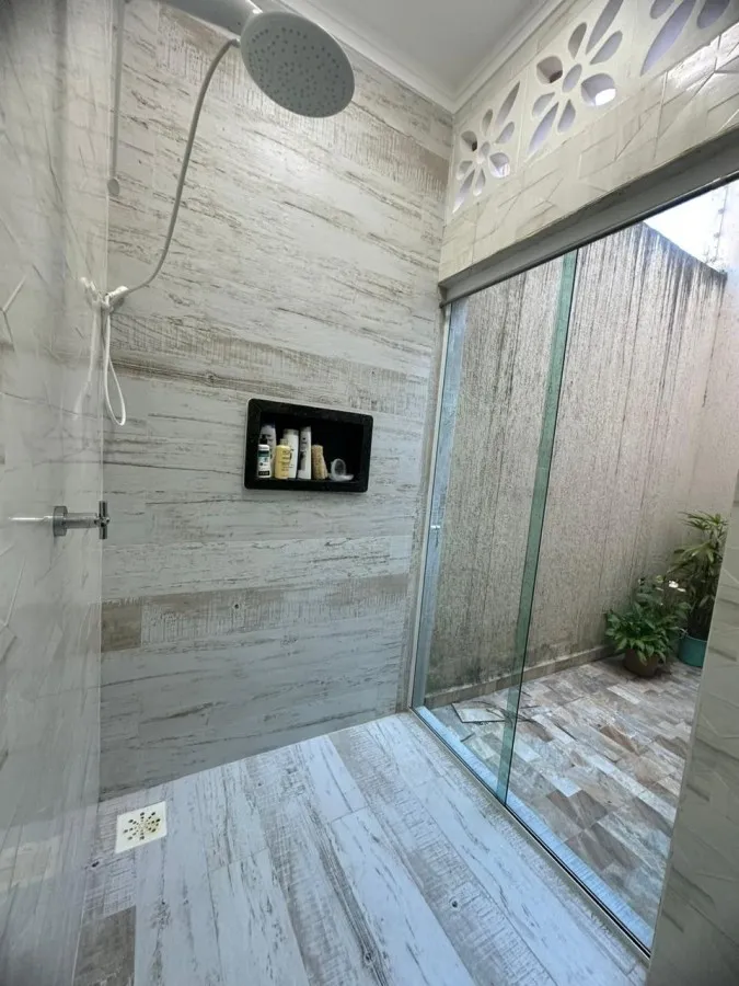 Imagem Casa para Venda em Itanhaém, Jardim Suarão (Praia), 3 dormitórios, 2 suítes, 2 banheiros, 3 vagas