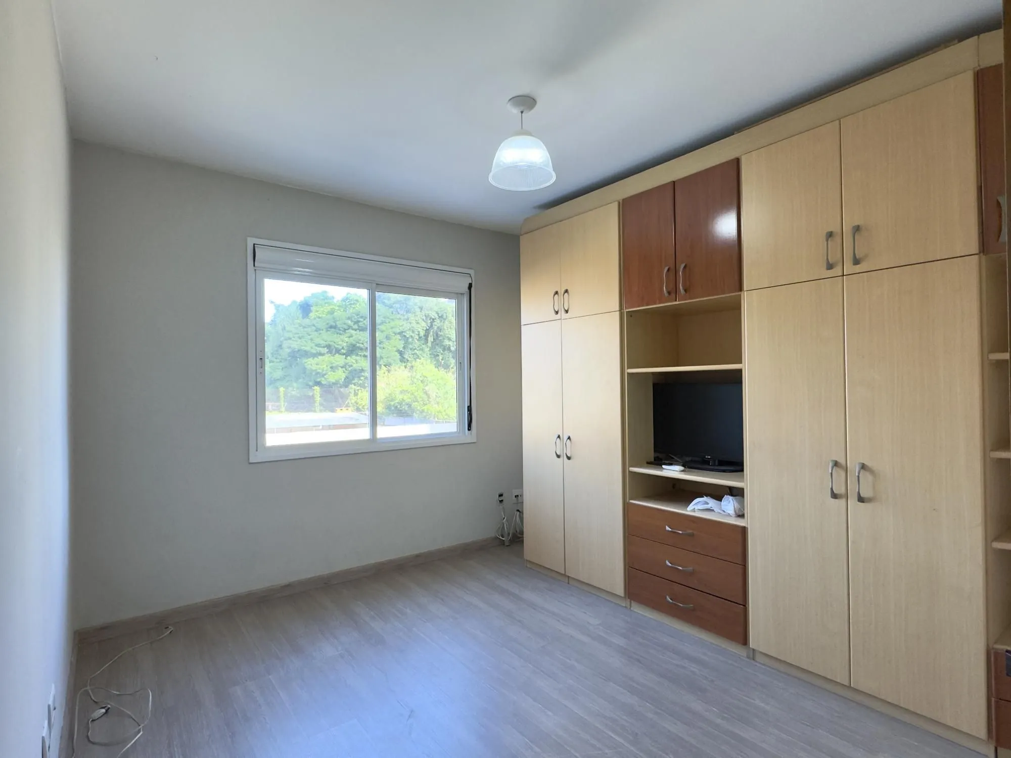 Imagem APARTAMENTO 2 DORMITÓRIOS, SENDO 1 SUÍTE COM VAGA DE GARAGEM NO BAIRRO SANTANA