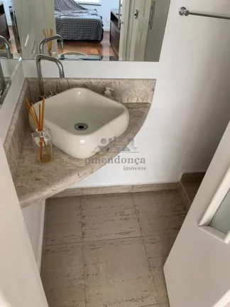 Imagem Apartamento em Higienópolis, com confortáveis 109,53m2, em andar alto e rico em luz natural.