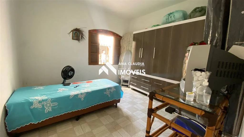 Imagem Casa na praia lado serra em ótima localização bairro de moradores fixos a 500 metros do mar .