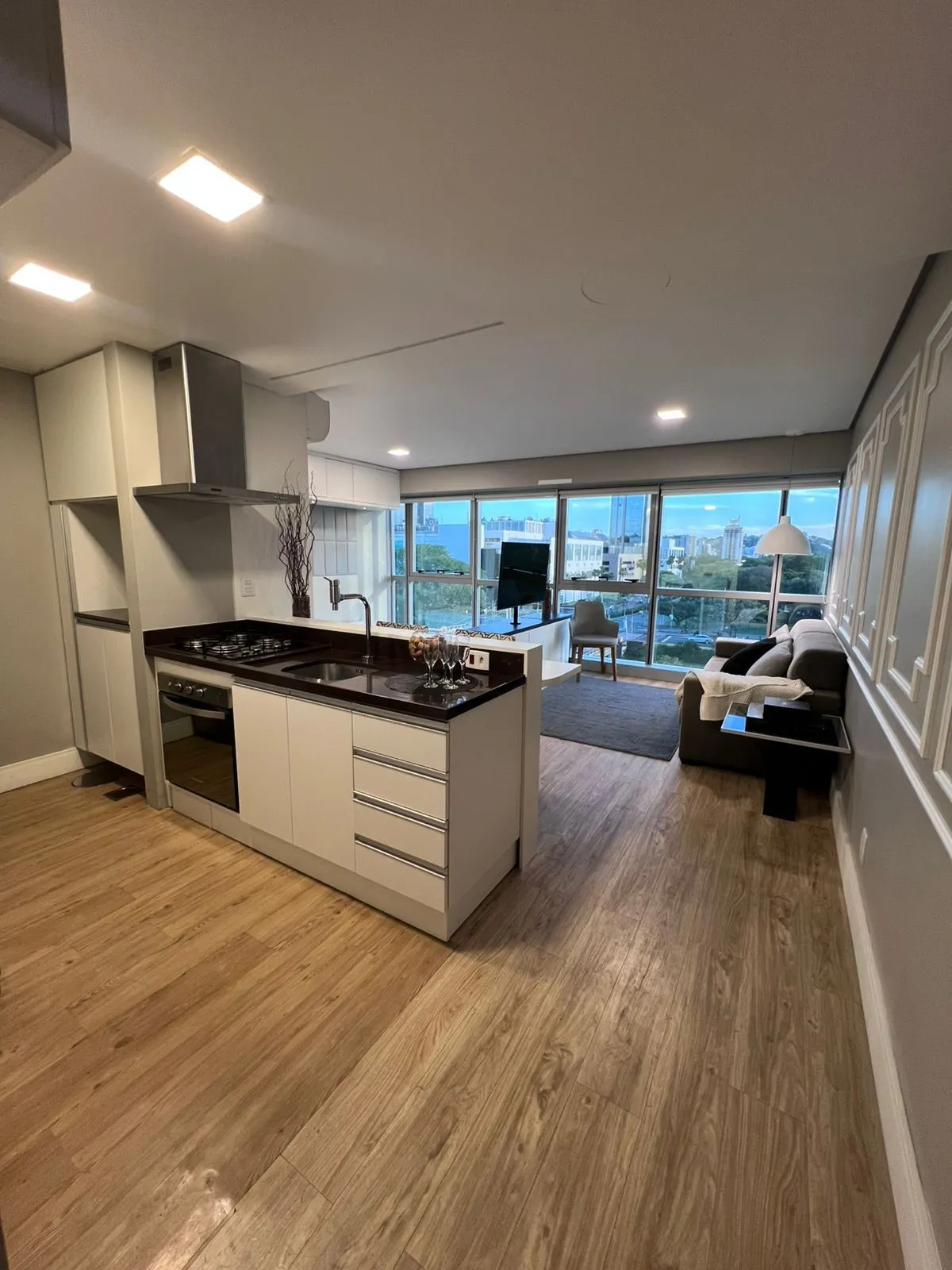 Imagem Apartamento 1 dormitório com vaga coberta para venda e locação no bairro Praia de Belas