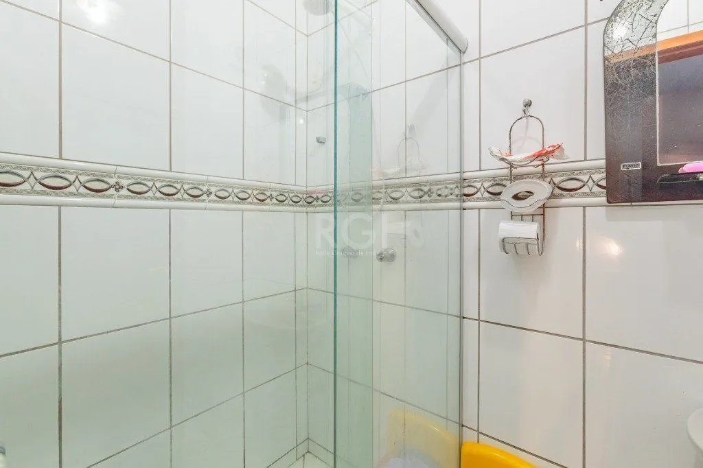 Imagem Casa 160m² - 3 dormitórios, 1 suíte, churrasqueira, terraço e 2 vagas de garagem no Guarujá