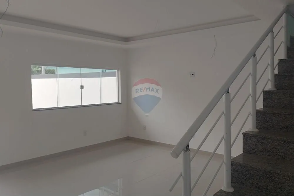 Imagem Casa com 2 quartos para venda em Pedra de Guaratiba.