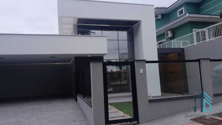 Imagem Casa linda no bairro universitário Pedra Branca, 03 quartos c/suíte, piscina, em Palhoça SC