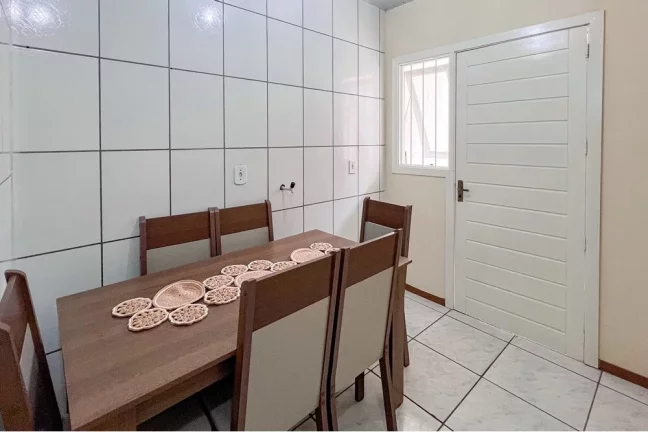 Imagem Casa em Condomínio para venda no bairro Olaria em Canoas