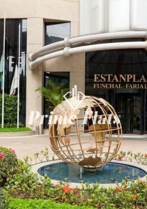 Imagem Flat disponível para venda no Estanplaza Funchal Faria Lima, com 28m², 1 dormitório e 1 vaga de garagem