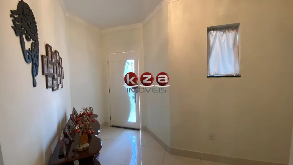 Imagem Oportunidade única: Casa em condomínio à venda em Valinhos-SP, no Condomínio Vivenda das Cerejeiras - 3 quartos, 3 suítes, 2 salas, 5 banheiros, 2 vagas, 200,00 m² de área.