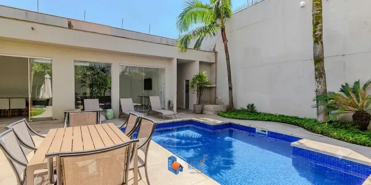Imagem Casa para venda em Pacaembu com 3 quartos, sendo 3 suítes, 350m²