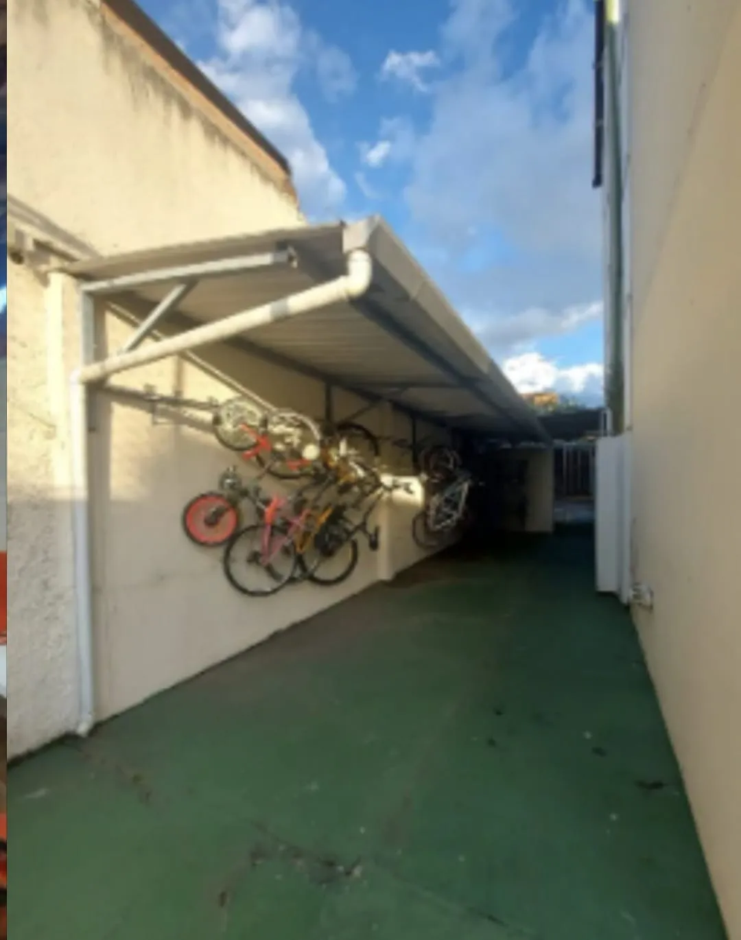 Imagem VENDO AMPLO APARTAMENTO DE 02 DORMITÓRIOS NO BAIRRO JARDIM ORLY!