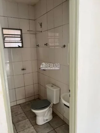 Imagem Casa à venda no Bairro Jardim Itália, Uberaba - 2 dormitórios e 2 garagens!