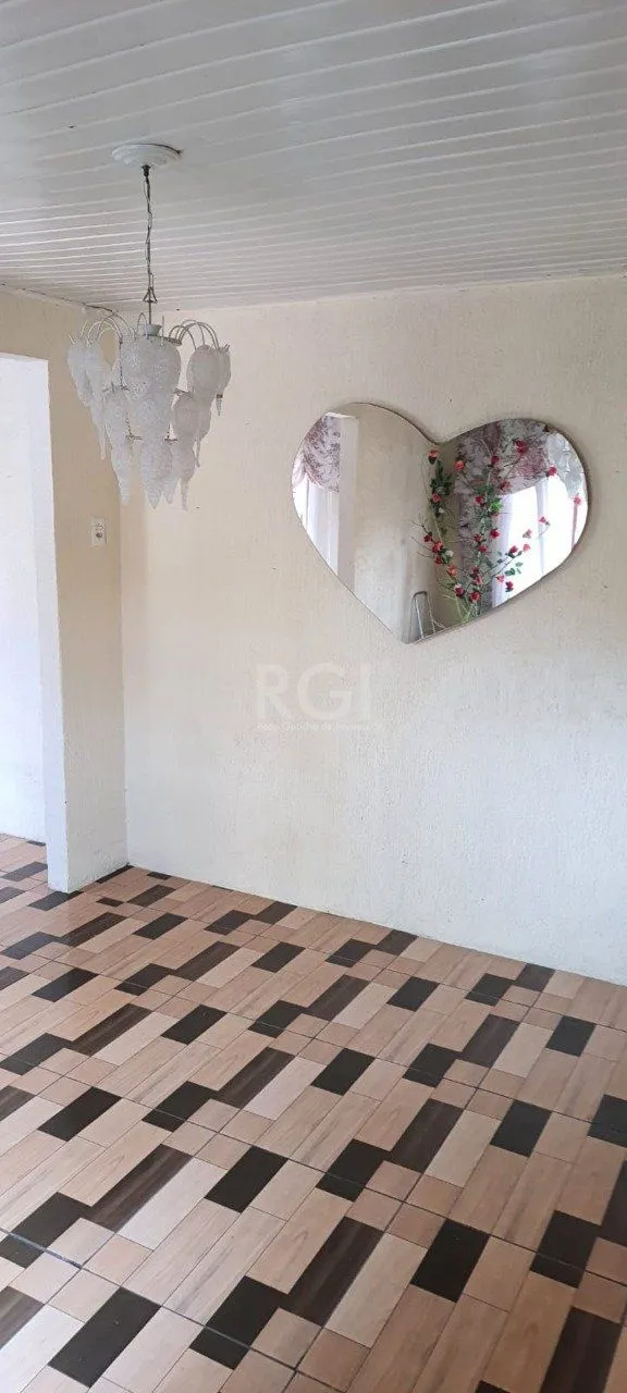 Imagem Casa 2 dormitórios, 1 suíte, vaga de garagem, Bairro Nova Cachoeirinha