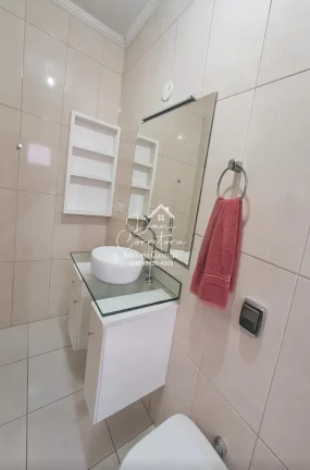 Imagem Casa à venda em Guarujá-SP na Vila Luis Antônio com 3 quartos, 1 suíte, 3 vagas de garagem e 160m² de área.