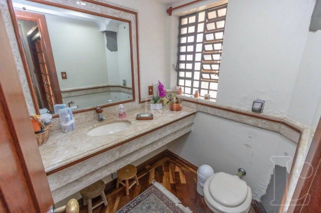 Imagem Casa para Venda - 349m², 4 dormitórios, sendo 1 suites, 3 vagas - Tristeza