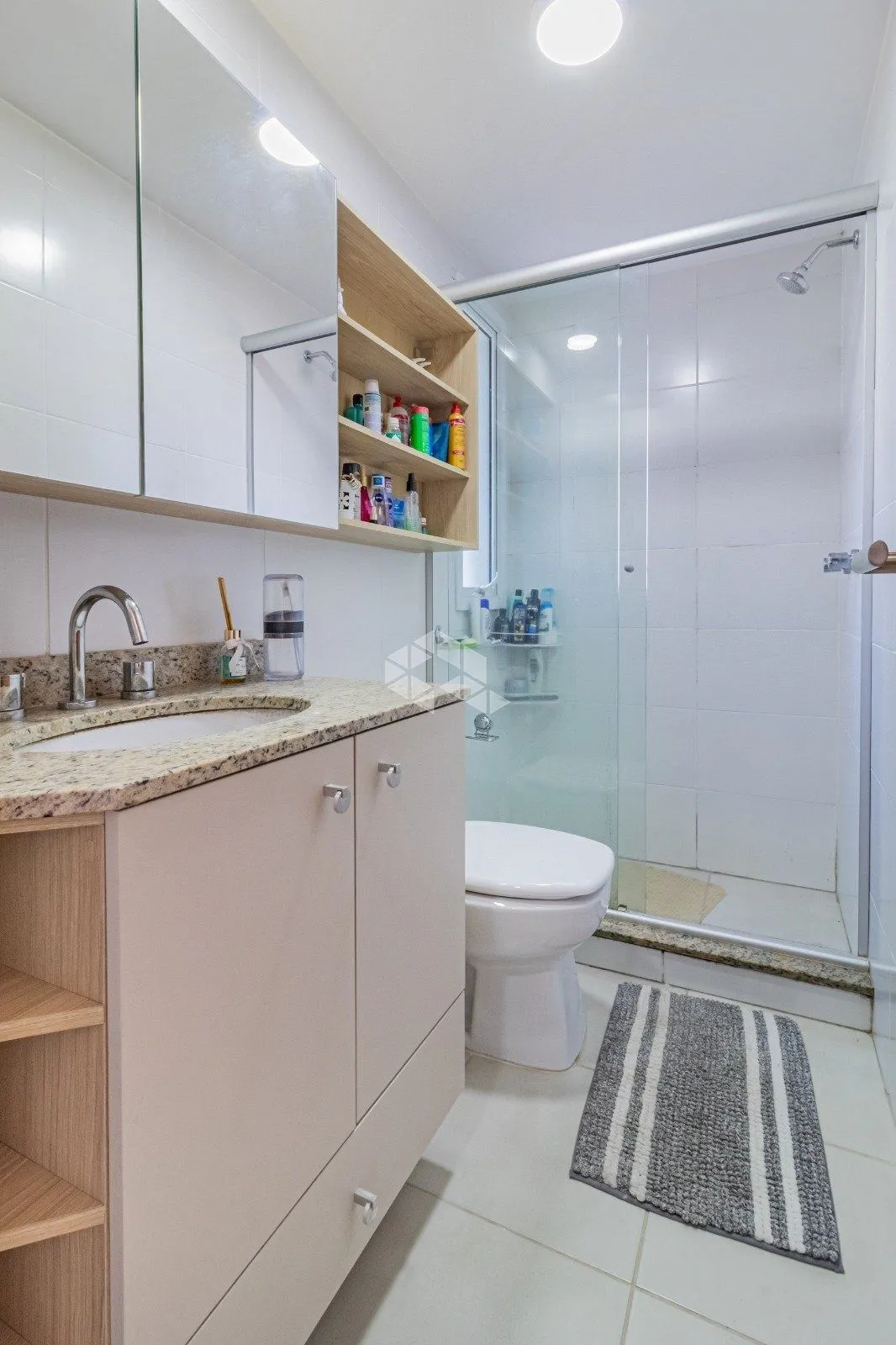 Imagem Apartamento com 2 quartos, 2 vagas e 73.87m² para vender por R$ 669.000