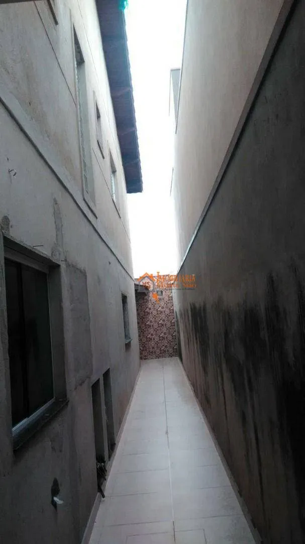Imagem Sobrado com 3 dormitórios à venda, 150 m² por R$ 650.000,00 - Parque Flamengo - Guarulhos/SP