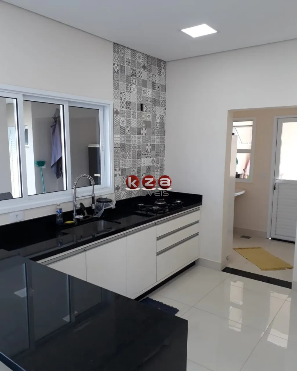 Imagem Imperdível oportunidade: Casa em condomínio à venda em Valinhos-SP, Residencial Vivenda das Pitangueiras - 3 quartos, 1 suíte, 1 sala, 2 banheiros, 4 vagas, 231m²